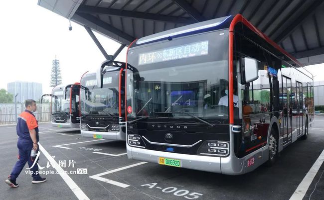 自動駕駛公交車測試助推公共交通智能化轉(zhuǎn)型