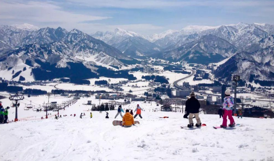 中國(guó)男游客在日本滑雪場(chǎng)遇難，事件背后的反思與啟示