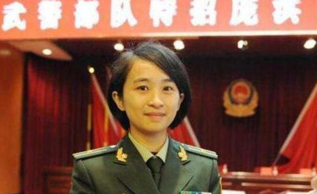 清華女碩士二次入伍獲中尉軍銜，軍旅生涯的榮耀與挑戰(zhàn)并存