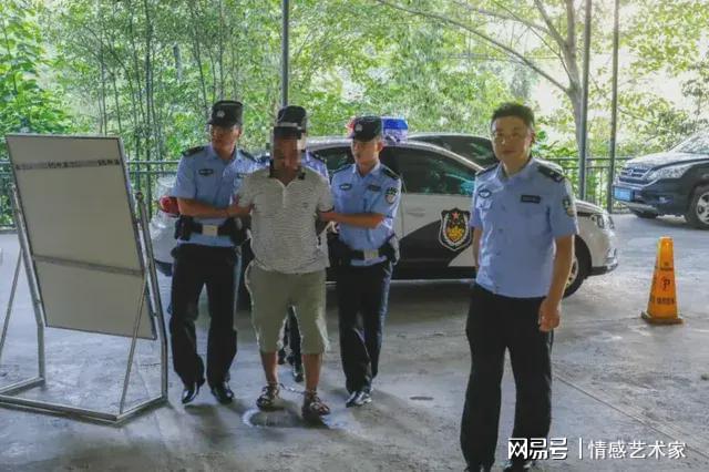 派出所長受賄五千，協(xié)助逃犯洗白命案獲刑三年