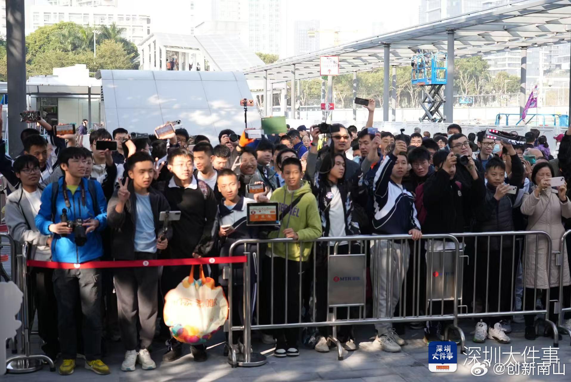 市民嘗鮮熱潮與港人購物新風潮