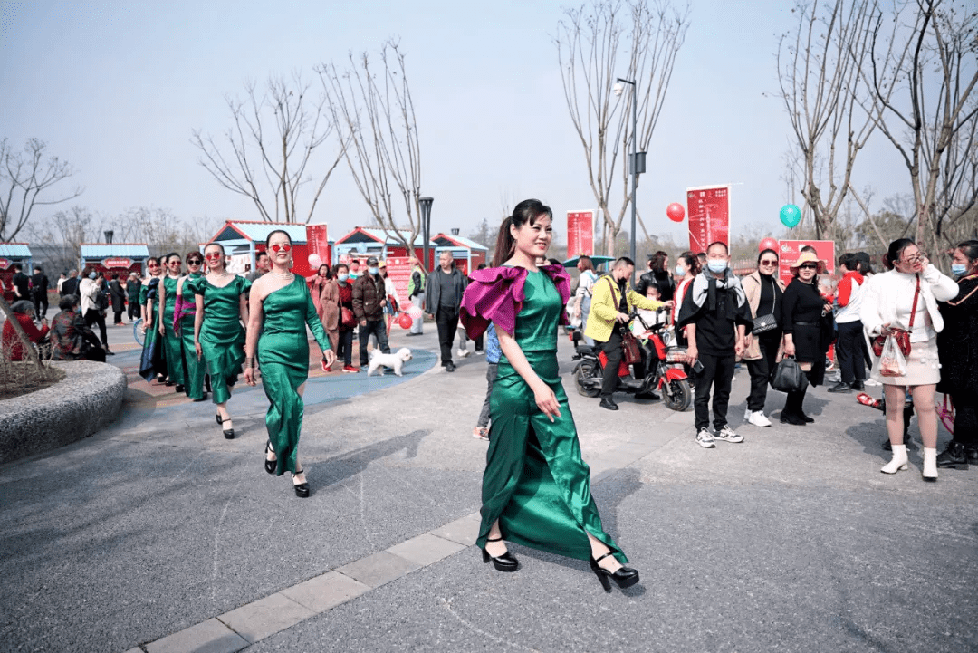 云南瑞麗邊境口岸民俗文化節(jié)，璀璨盛宴，魅力無限