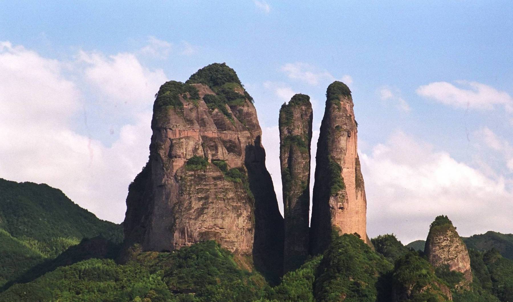 浙江衢州江郎山冬季云海觀景項(xiàng)目盛大上線，自然之美與冬季浪漫的絕佳體驗(yàn)