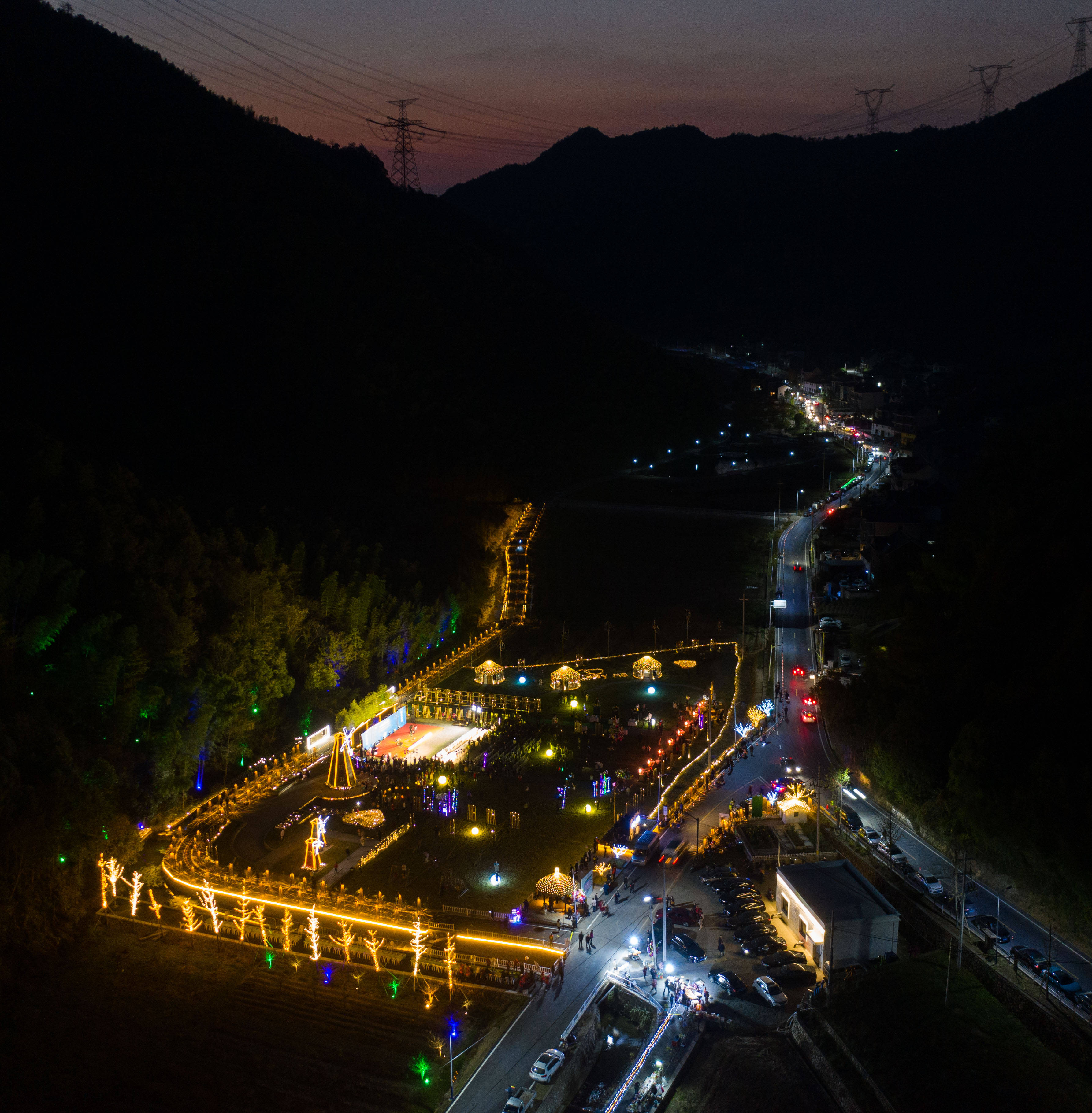 浙江杭州富陽竹海禪境夜游，自然與禪意的完美交融