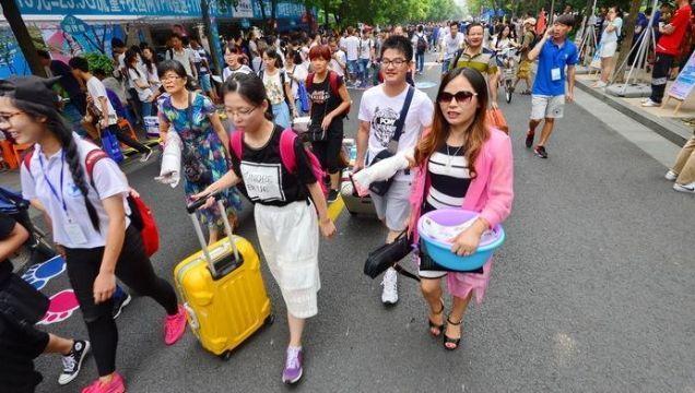 浙江女孩南極之旅，與外國人共舞漢語魅力