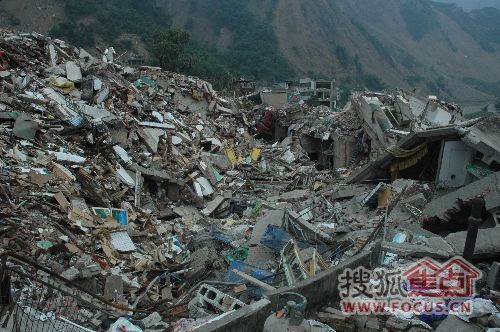 西藏震后重建真相探究，揭開不實(shí)信息的面紗