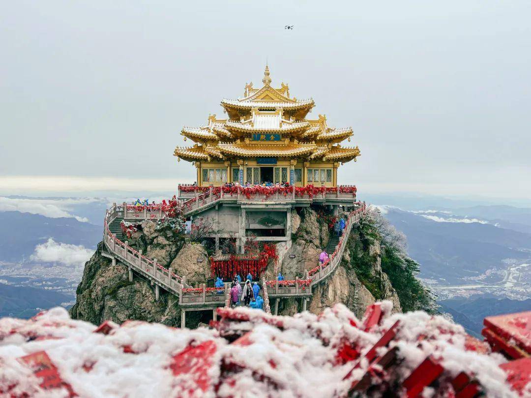 老君山景區(qū)緊急閉園事件，應(yīng)對(duì)突發(fā)狀況及未來(lái)展望