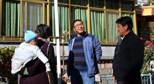 那木切村新領導，引領繁榮進步的先鋒力量